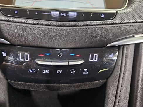 Used 2017 Cadillac XT5 Luxury w/ Driver Awareness Package AWD/4WD image 27