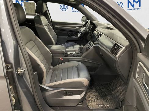 Used 2020 Volkswagen Atlas Cross Sport SEL Premium image 15