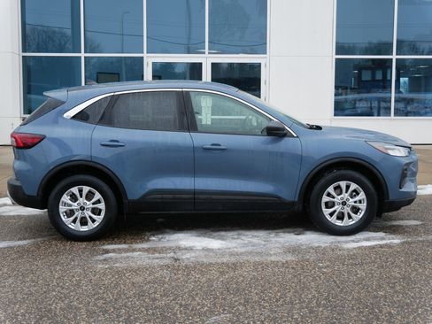 Used 2023 Ford Escape Active image 2