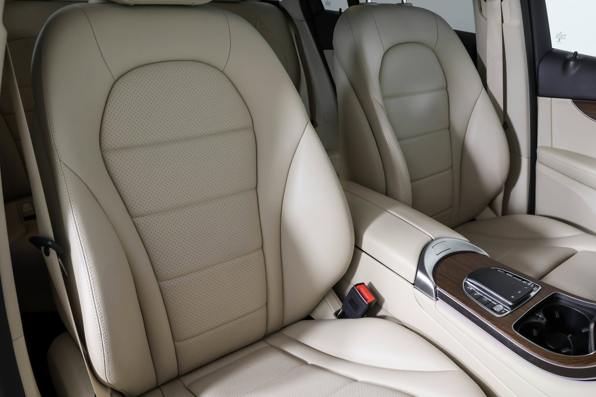 Used 2021 Mercedes-Benz GLC 300 4MATIC image 46