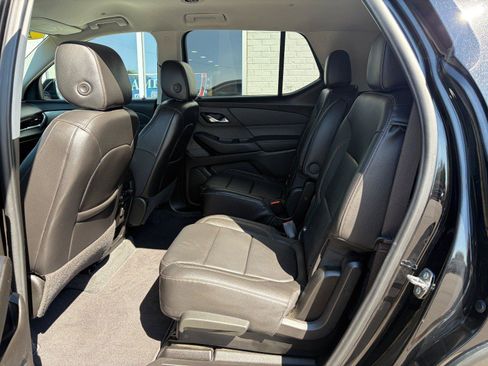 Used 2021 Chevrolet Traverse LT AWD/4WD image 19