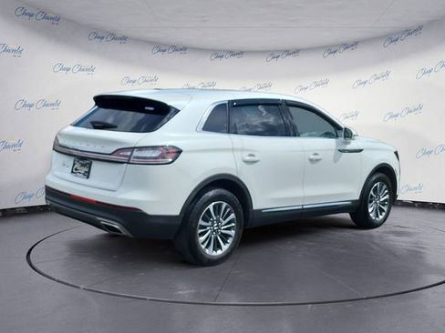 Used 2023 Lincoln Nautilus FWD image 5