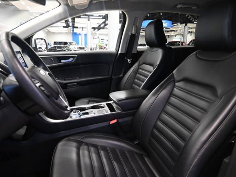 Certified 2024 Ford Edge SEL image 10