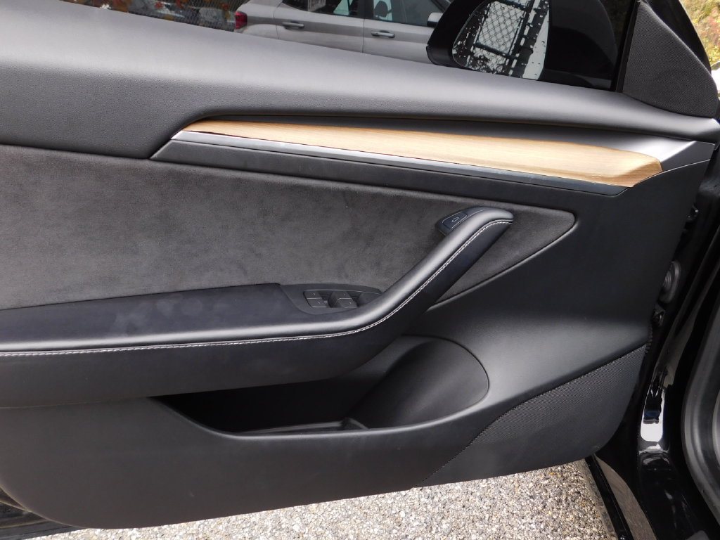Used 2021 Tesla Model 3 Standard Range Plus RWD image 17