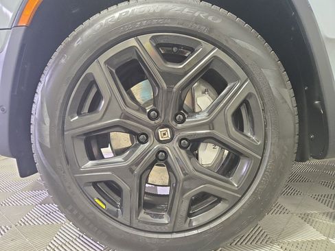 Used 2023 Rivian R1T Adventure image 9