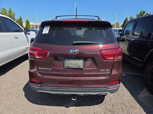 Used 2020 Kia Sorento EX FWD image 4