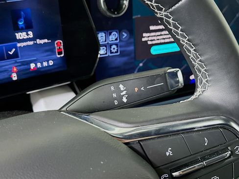 Used 2025 Chevrolet Equinox EV LT image 25