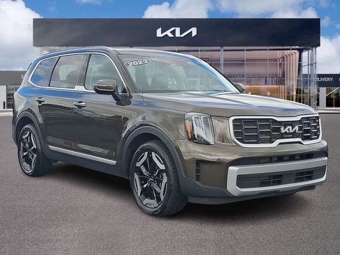 Used 2023 Kia Telluride S w/ S Sunroof Package AWD/4WD image 1