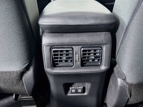 Used 2020 Toyota RAV4 XLE w/ Convenience Package FWD image 30