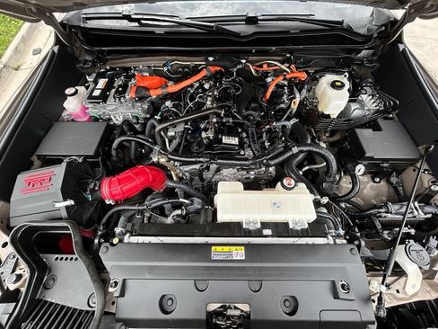 Used 2025 Toyota Tacoma TRD Pro w/ Tow Tech Package AWD/4WD image 32