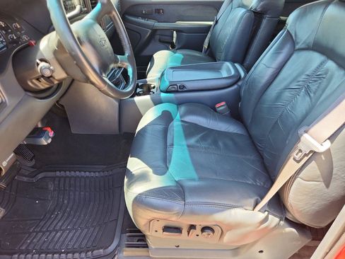 Used 2001 Chevrolet Silverado 2500 LT w/ Off-Road Skid Plate Pkg AWD/4WD image 10
