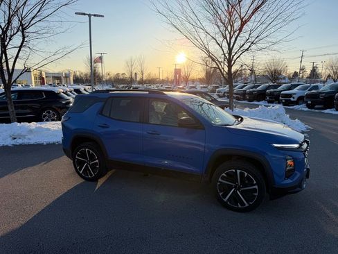 Used 2026 Chevrolet Equinox RS image 3