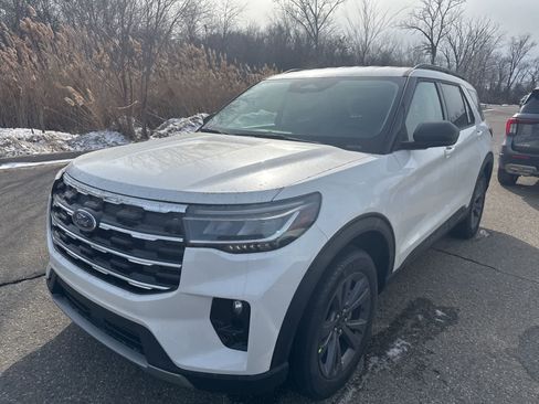 New 2026 Ford Explorer Active w/ Active Comfort Package AWD/4WD image 1