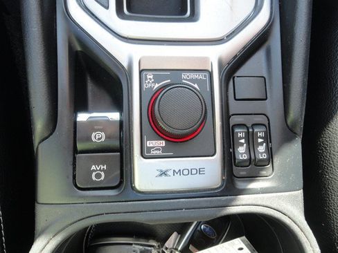Used 2022 Subaru Forester Premium AWD/4WD image 15