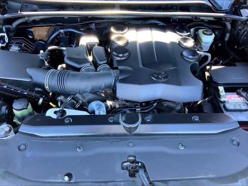 Used 2016 Toyota 4Runner Limited image 30