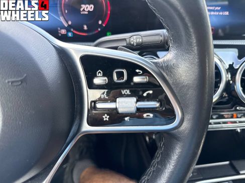 Used 2020 Mercedes-Benz CLA 250 4MATIC image 30
