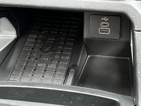 New 2025 Ford Ranger Lariat w/ Black Appearance Package image 25