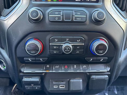 Used 2019 Chevrolet Silverado 1500 LT w/ All-Star Edition image 28