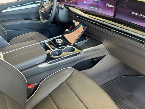 New 2026 Cadillac Escalade ESV Sport w/ Touring Package AWD/4WD image 16