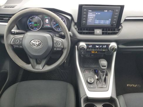 Used 2019 Toyota RAV4 LE w/ Carpet Mat Package AWD/4WD image 16