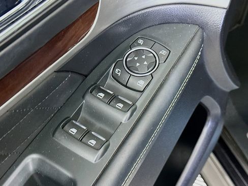 Used 2019 Ford Explorer Platinum AWD/4WD image 24