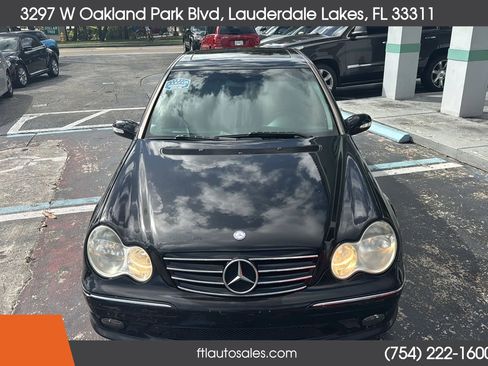 Used 2007 Mercedes-Benz C 230 Sedan image 3