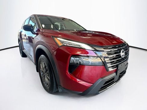 Certified 2025 Nissan Rogue S image 3