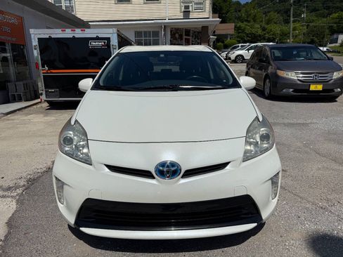 Used 2013 Toyota Prius FWD image 3