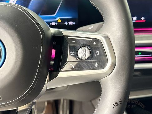 Used 2024 BMW i7 xDrive60 AWD/4WD image 14