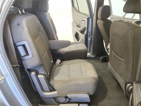 Used 2024 Chevrolet Traverse LT w/ LPO, Floor Liner Package AWD/4WD image 38