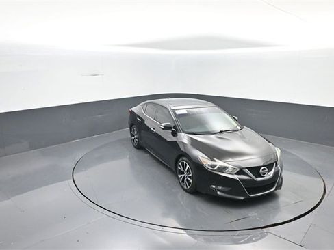 Used 2018 Nissan Maxima Platinum image 18