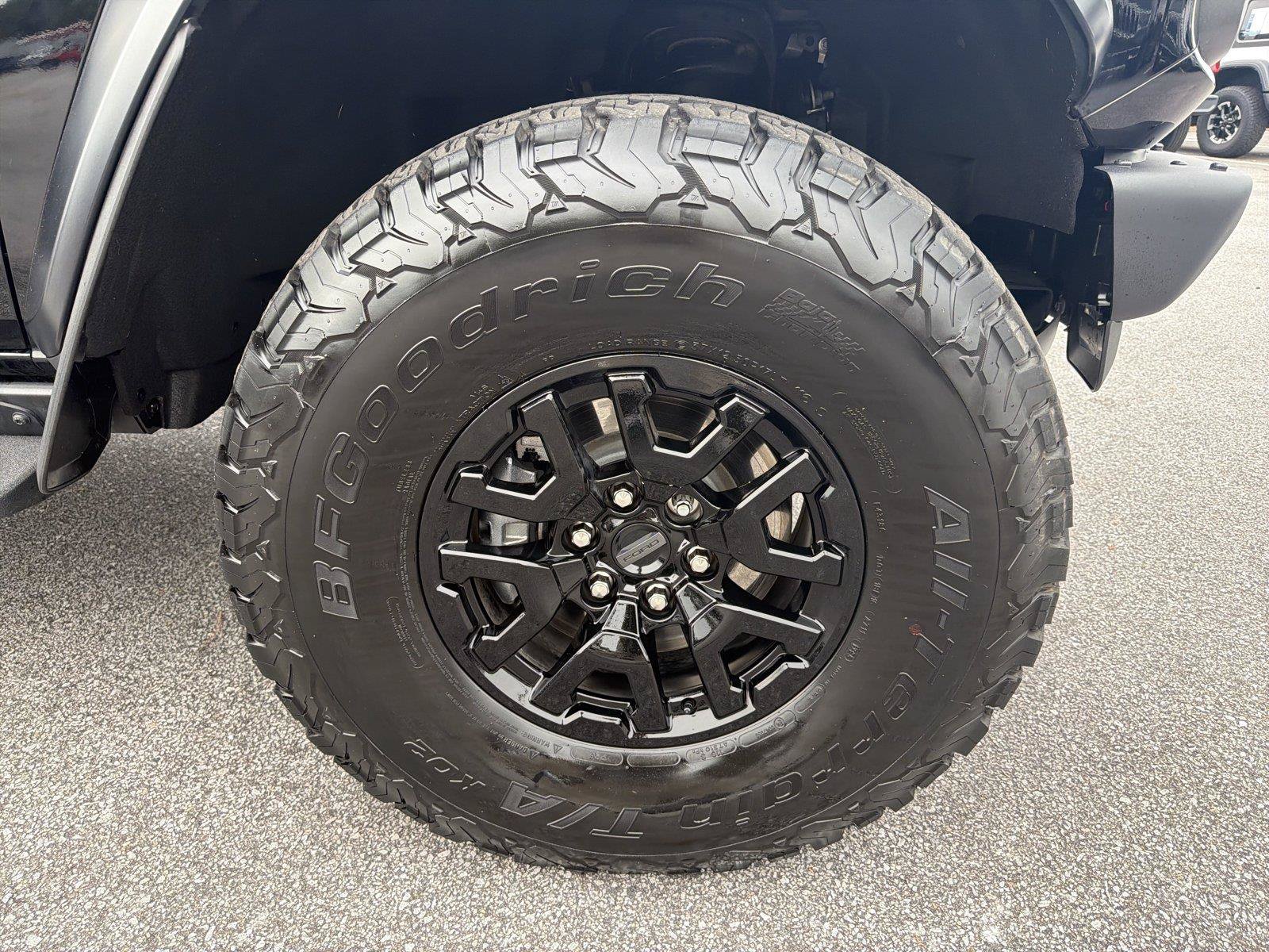 Used 2025 Ford Bronco Raptor AWD/4WD image 11