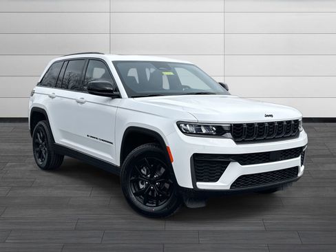New 2026 Jeep Grand Cherokee Altitude AWD/4WD image 1