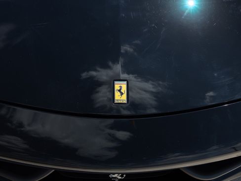 Used 2012 Ferrari 458 Spider RWD image 24