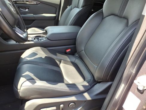 Used 2023 Honda Pilot Touring image 10