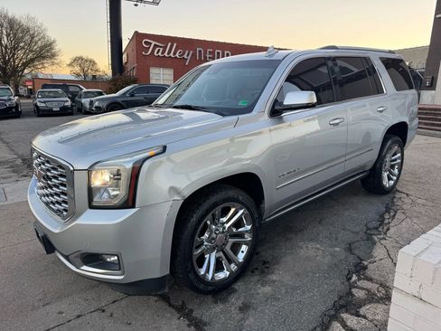 Used 2018 GMC Yukon Denali w/ Denali Ultimate Package RWD image 8