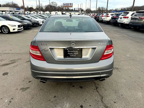 Used 2010 Mercedes-Benz C 300 4MATIC Sedan image 4