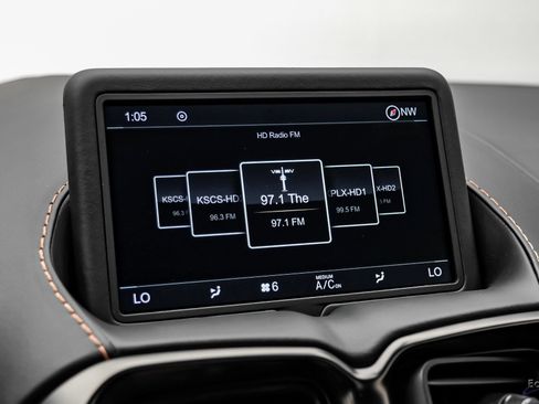 Used 2020 Aston Martin V8 Vantage Coupe RWD image 83
