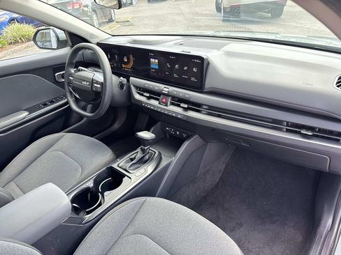 Used 2025 Kia K4 FWD image 13