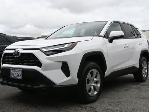 Used 2023 Toyota RAV4 LE image 51