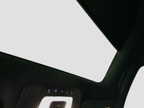 Used 2025 Mercedes-Benz GLA 250 4MATIC image 27