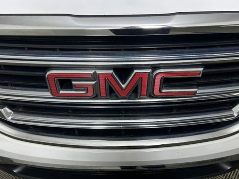 Used 2019 GMC Terrain SLT w/ Preferred Package FWD image 10