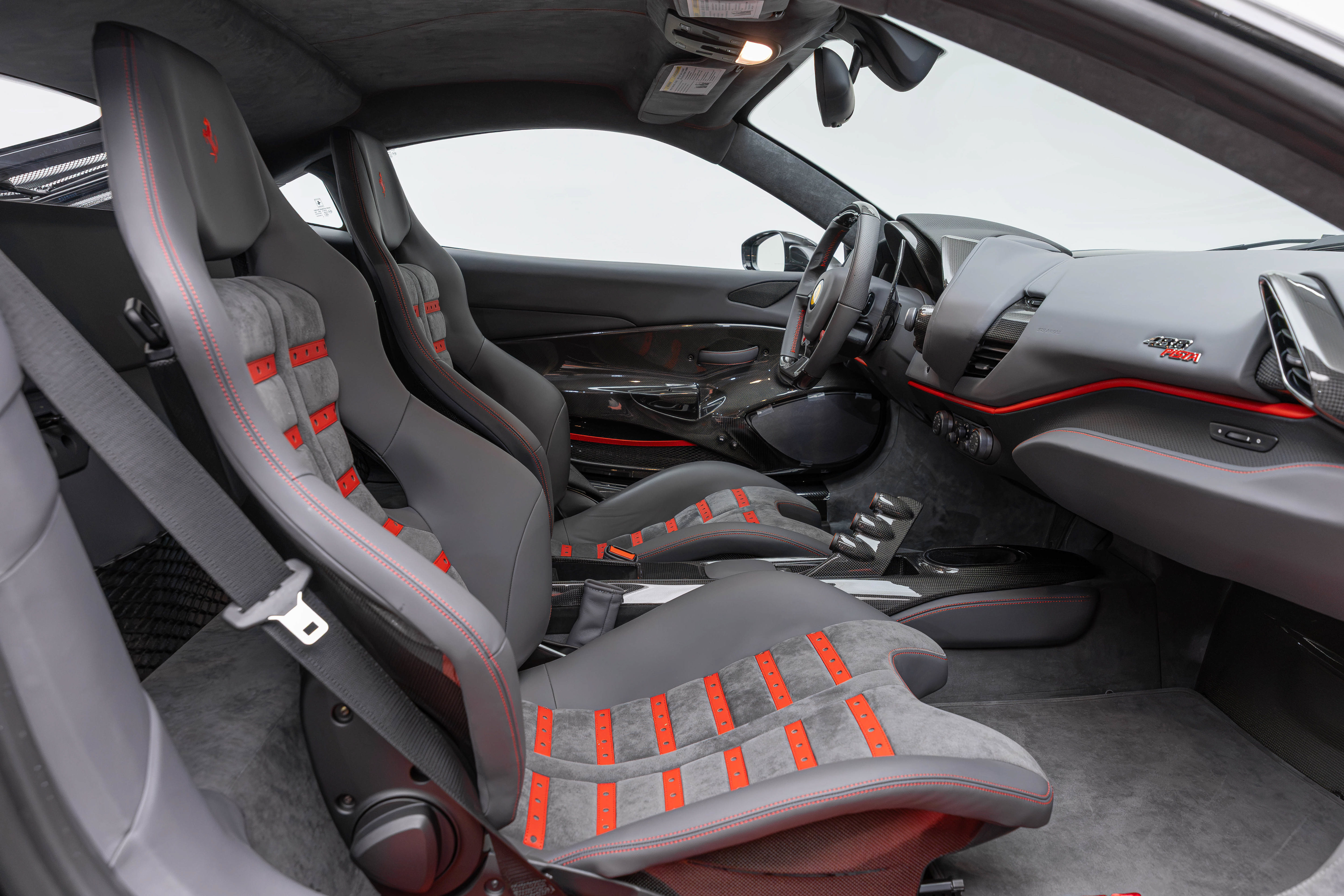 Used 2019 Ferrari 488 Pista Coupe RWD image 46