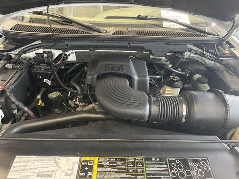 Used 2003 Ford F150 Lariat image 24