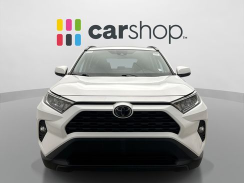 Used 2020 Toyota RAV4 XLE w/ All Weather Liner Package AWD/4WD image 8