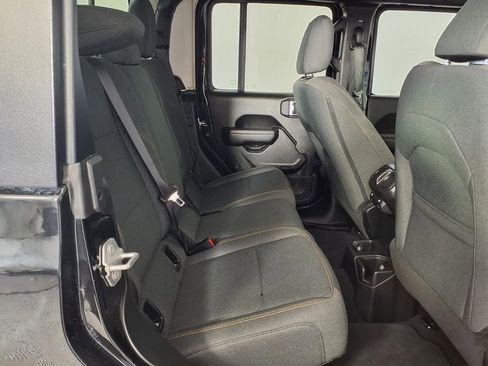 Used 2024 Jeep Gladiator Sport AWD/4WD image 14