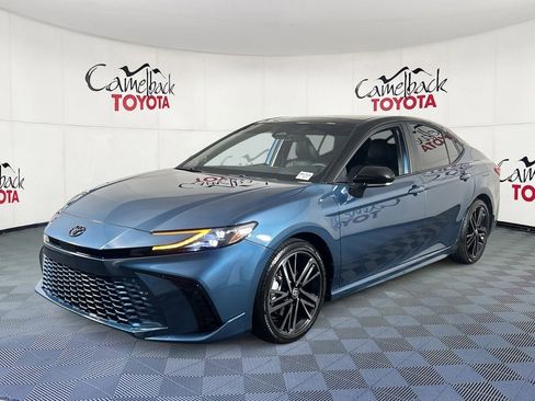 Used 2025 Toyota Camry XSE image 4