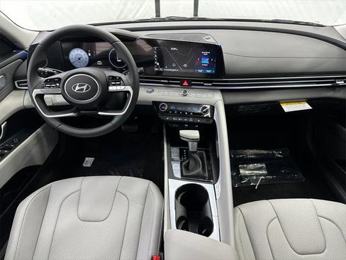 New 2026 Hyundai Elantra Limited image 22
