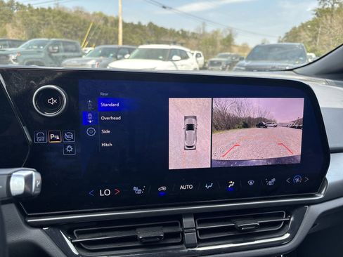 Used 2024 Chevrolet Equinox EV RS image 20