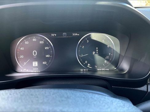 Used 2022 Volvo XC40 T5 R-Design w/ Advanced Package image 28